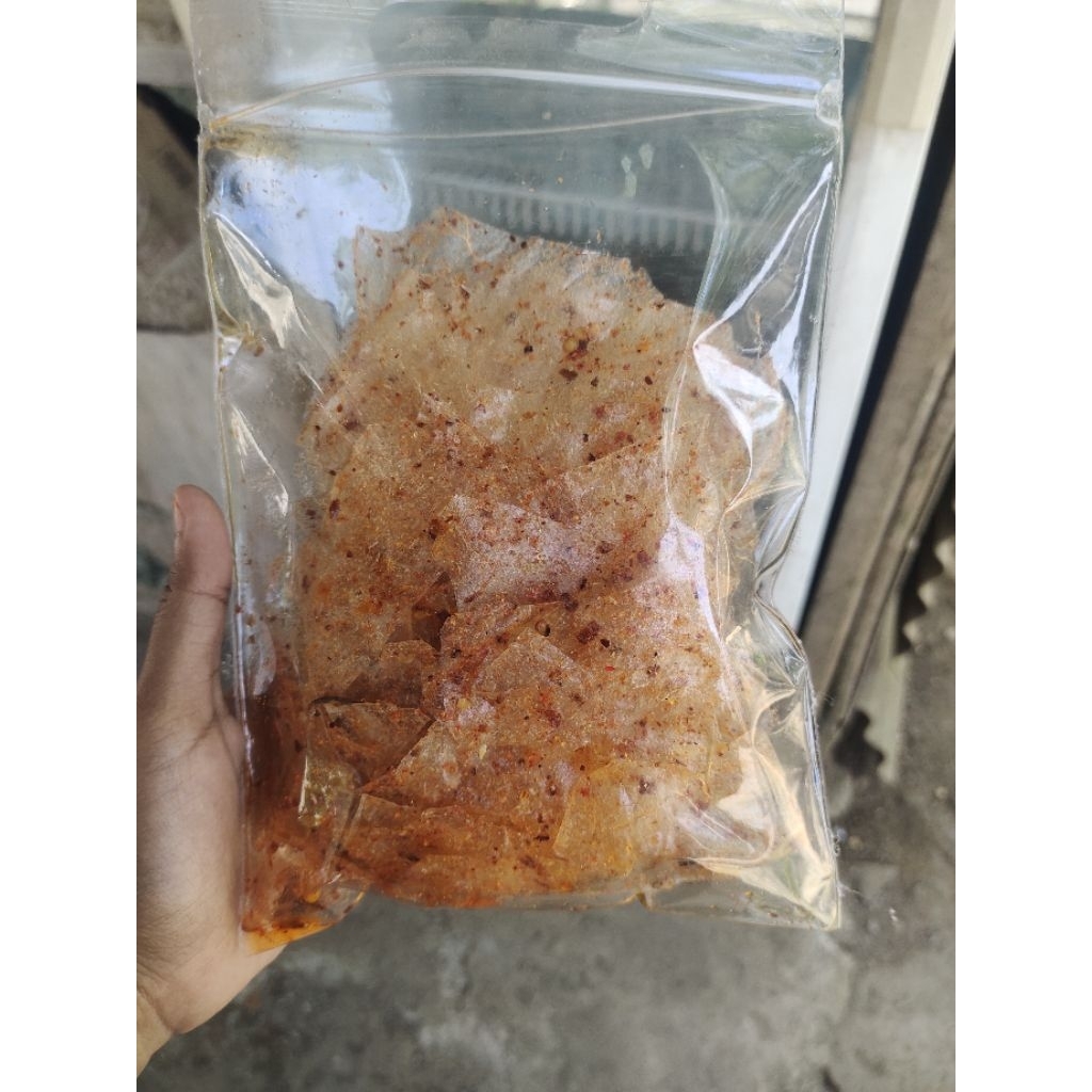 

Kripca Pedas Extra Daun Jeruk / Keripik Kaca /Keripik Beling / Jajanan Vira Bumbu Melimpah Kemasan 250 Gram