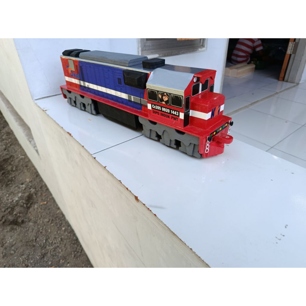 zarus miniatur kereta api kayu cc205
