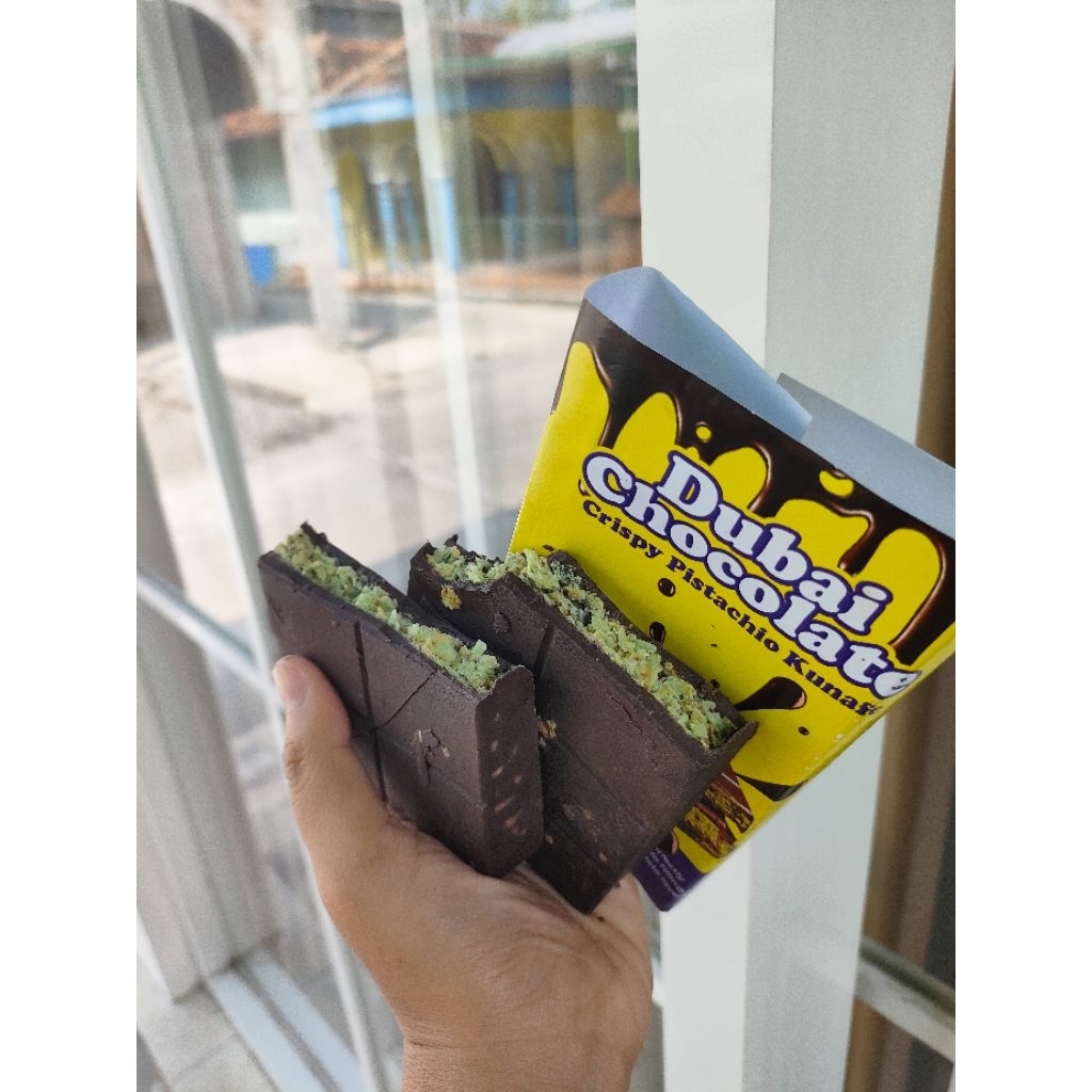 

COKLAT DUBAY BESAR 1PCS COKLAT VIRAL