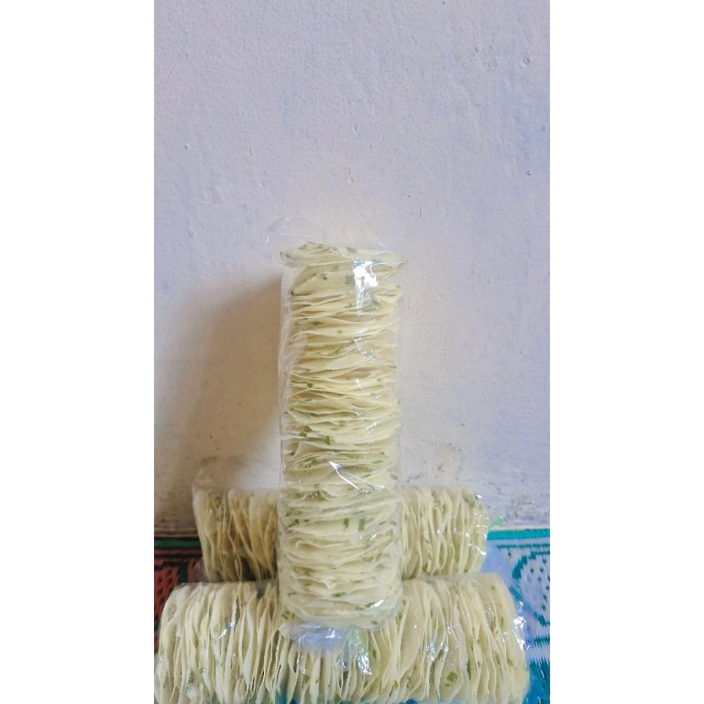 

kerupuk/ opak kamang kecil 1 bungkus,asli sumatrabarat