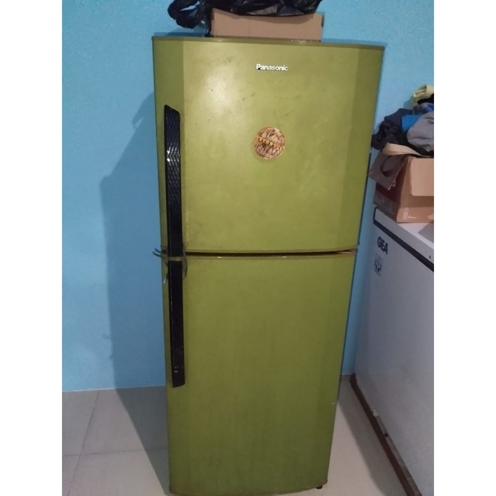 Kulkas panasonic 2 pintu