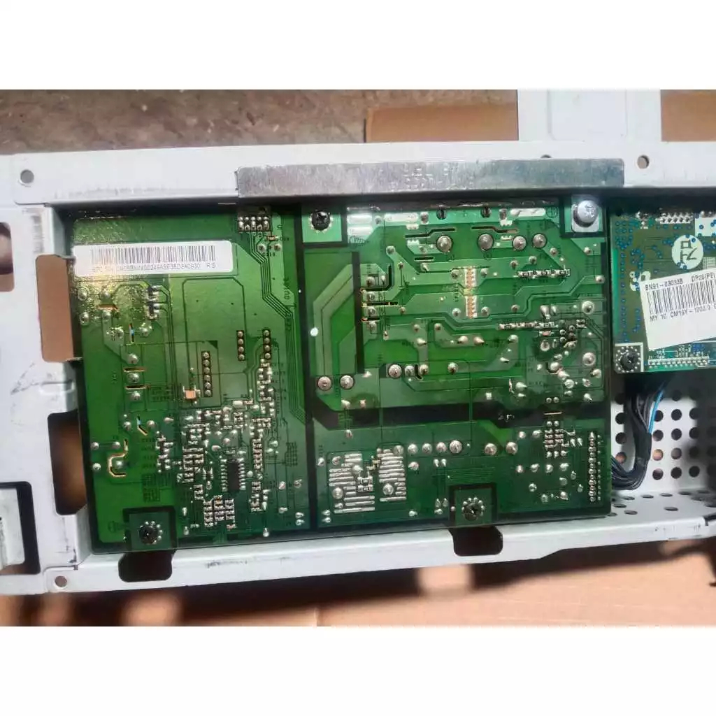 BEKAS NORMAL mobo motherboard monitor samsung cm19ws 933 sn syncmaster 933sn 19 inch