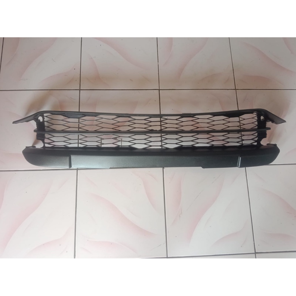 GRILL RAM BEMPER DEPAN BAWAH HONDA JAZZ 2010 ORIGINAL