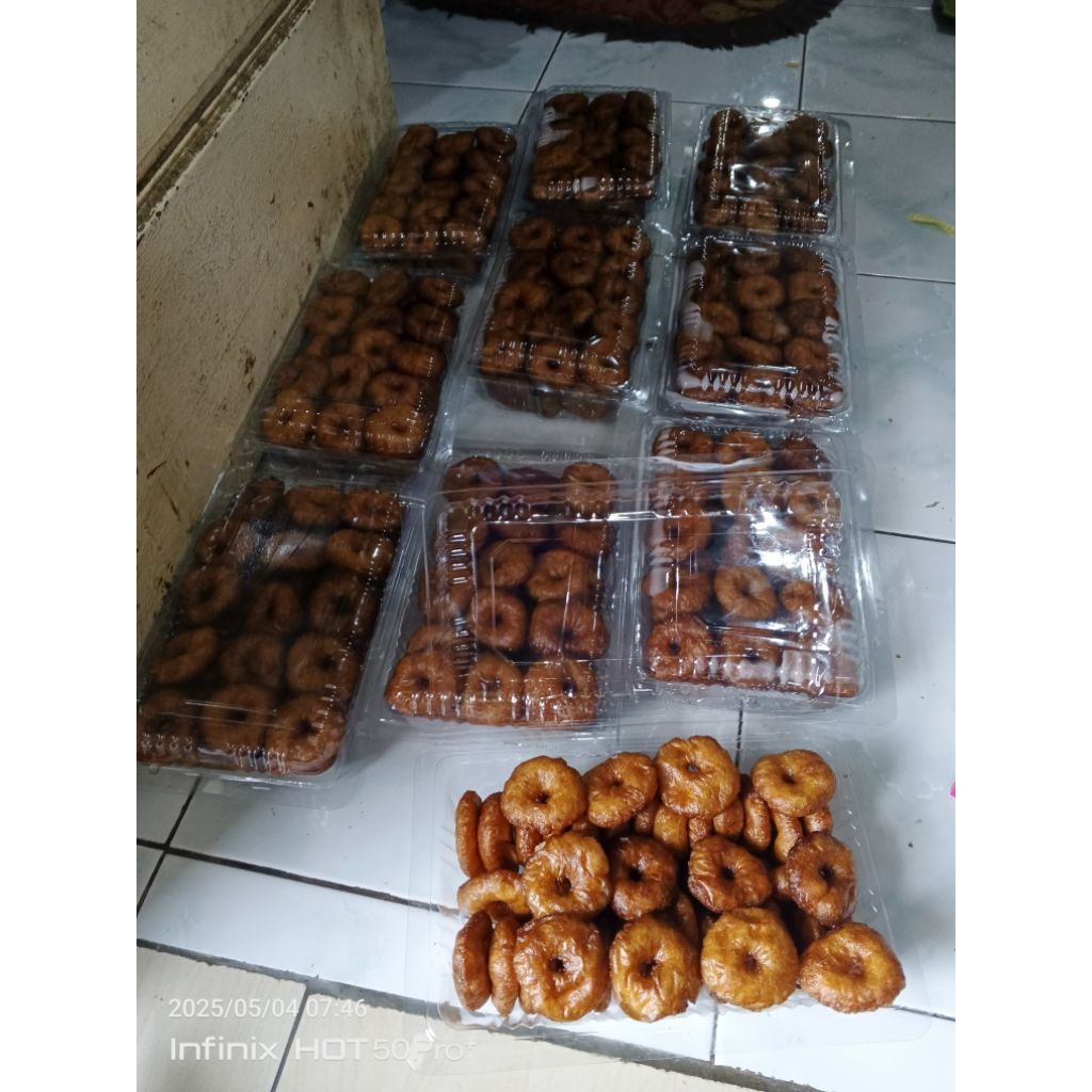 

Ali agrem/kue cincin , ukuran sedang isi 45 pcs, enak ,gula aren asli