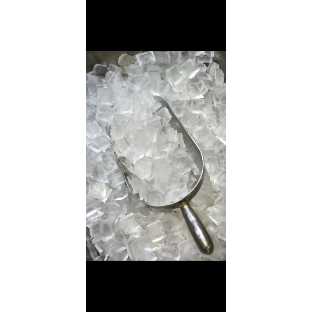 

Es batu kristal khusus wilayah balikpapan