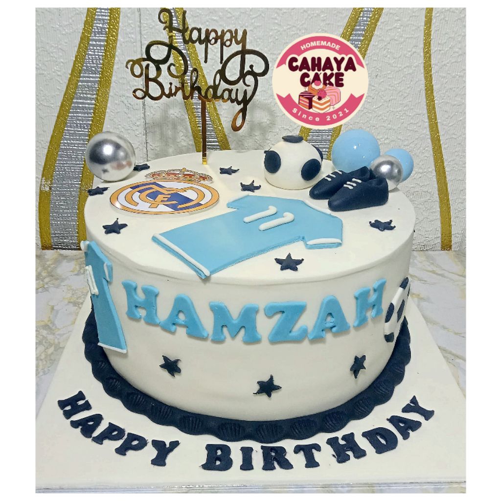 

Real Madrid Cake / Kue Ulang Tahun Bola / Kue Ultah Real Madrid