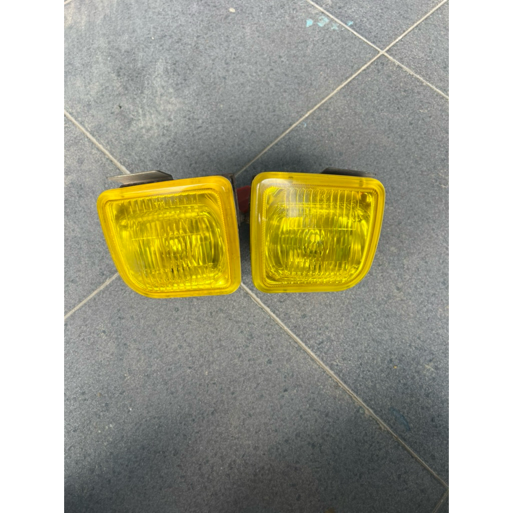 foglamp kotak ferio 96-98 kuning original stanley
