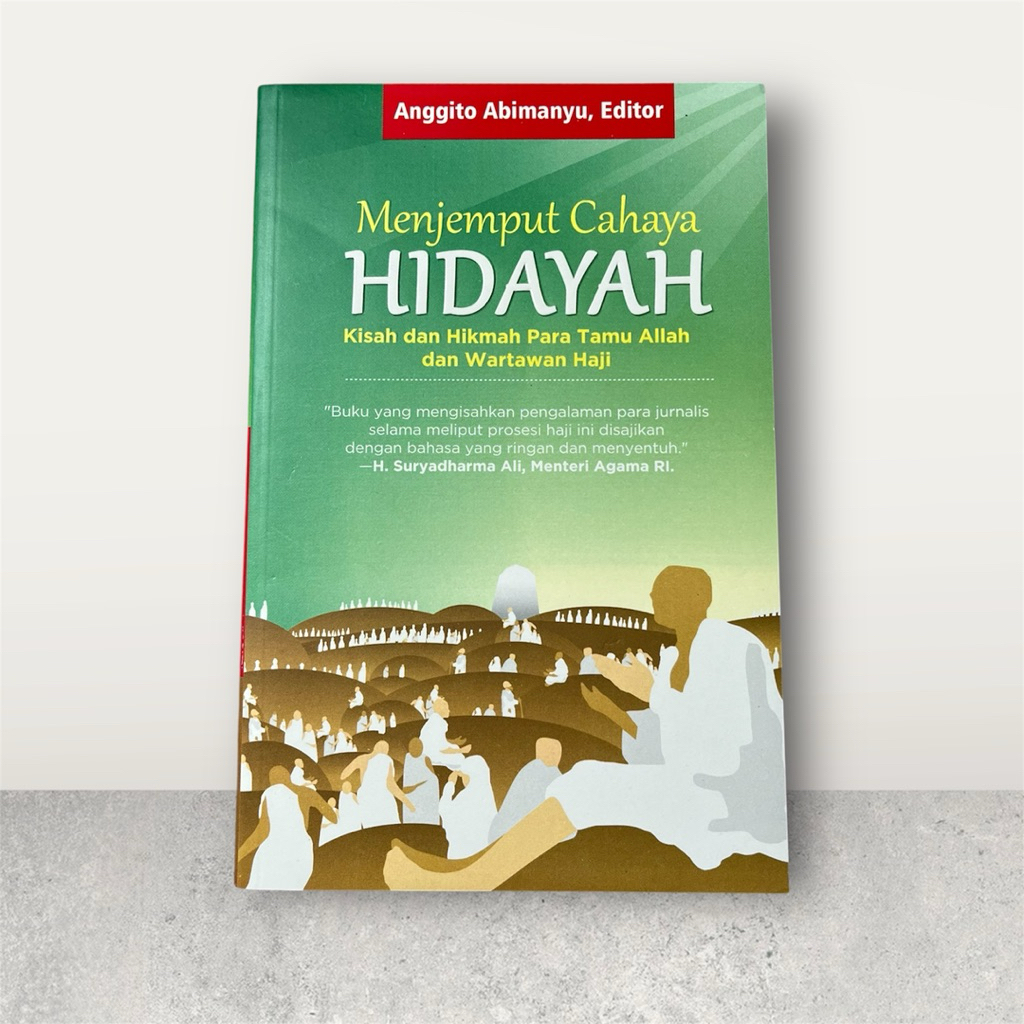[OBRAL BUKU MURAH] BUKU BACAAN AGAMA / ISLAMI / MENJEMPUT CAHAYA HIDAYAH / ANGGITO