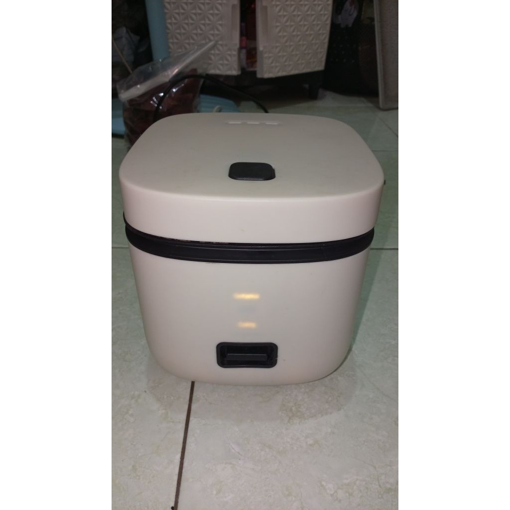 Preloved bekas Smart Rice Cooker 0,8 Liter penanak nasi