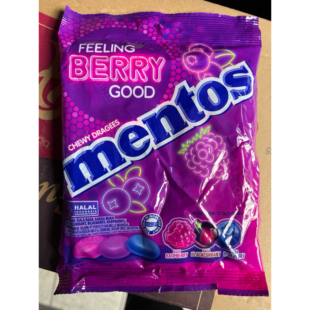 

Permen Mentos BARU BERRY GOOD / fruity delight/ Mint / Fruit (isi 50 Pcs)