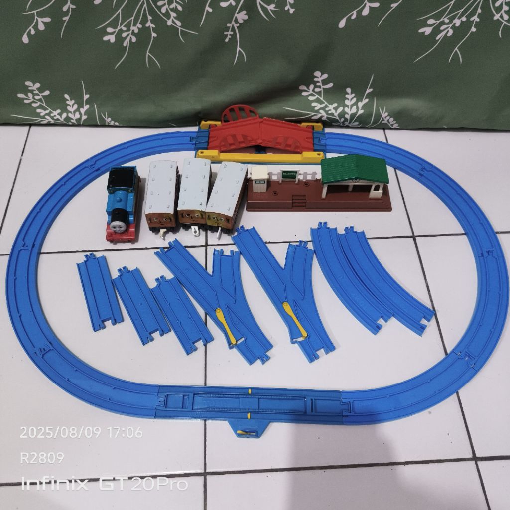 Thomas & Friends medium set Takara tomy