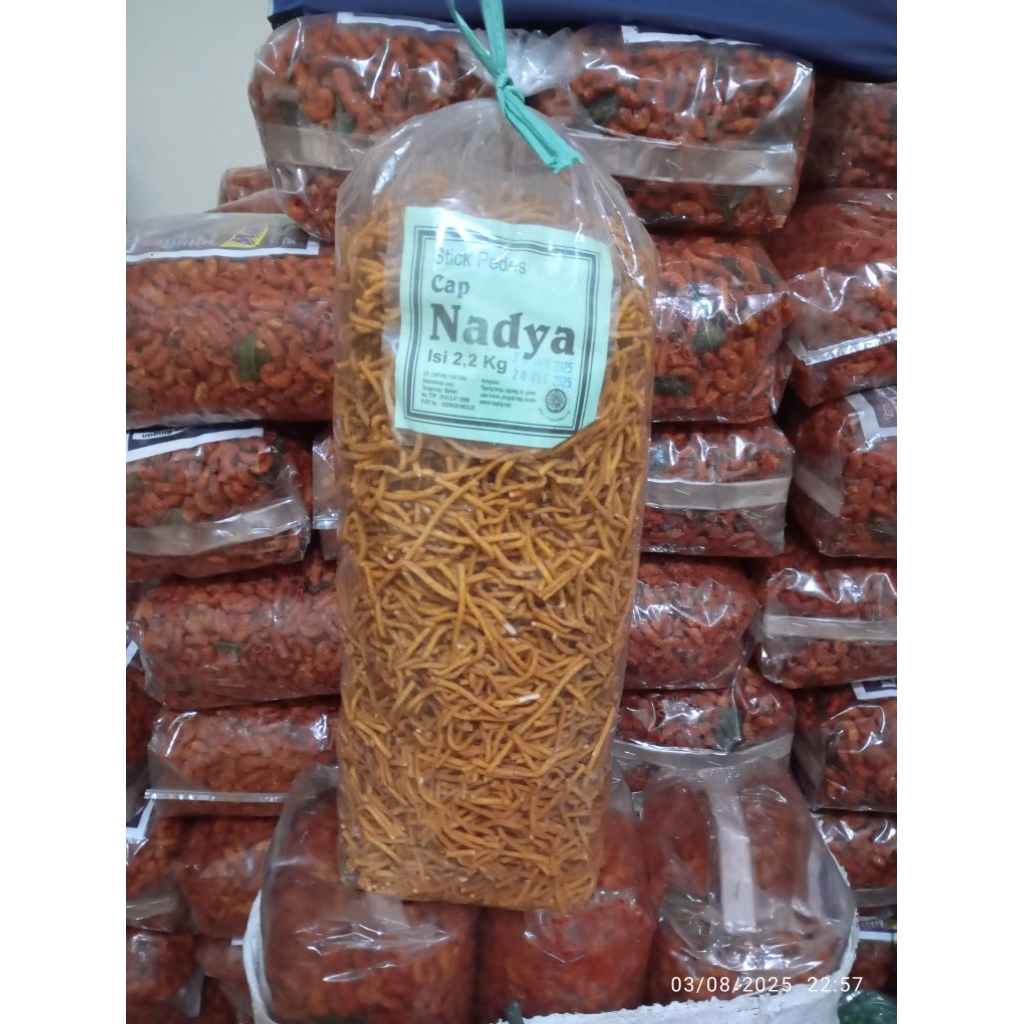 

Distributor snack berkah 2,2 kilo cemilan untuk nemenin kmu sehri-hari