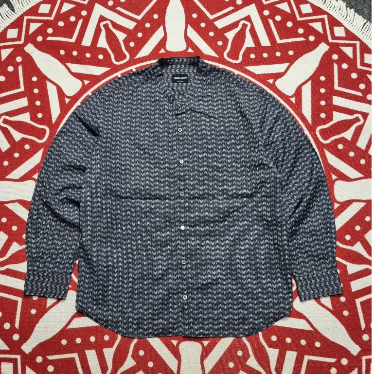 kemeja Giorgio Armani kerah sanghai lengan panjang