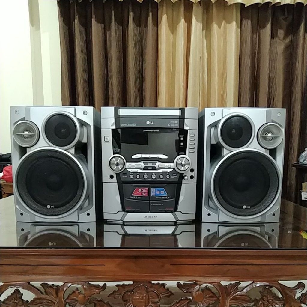 LG DVD Mini Hi-Fi System, LM-D2342A Original, Suara mantab, bersih, jelas, detail menggelegar, khas 