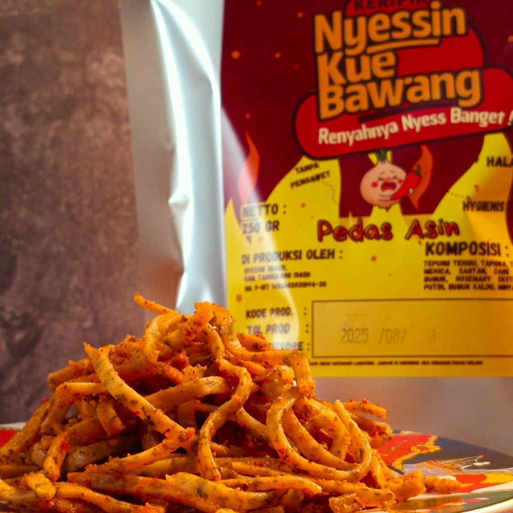 

Kue Bawang Nyessin 250gr Pedas | Renyah Gurih Homemade Camilan Snack Kekinian