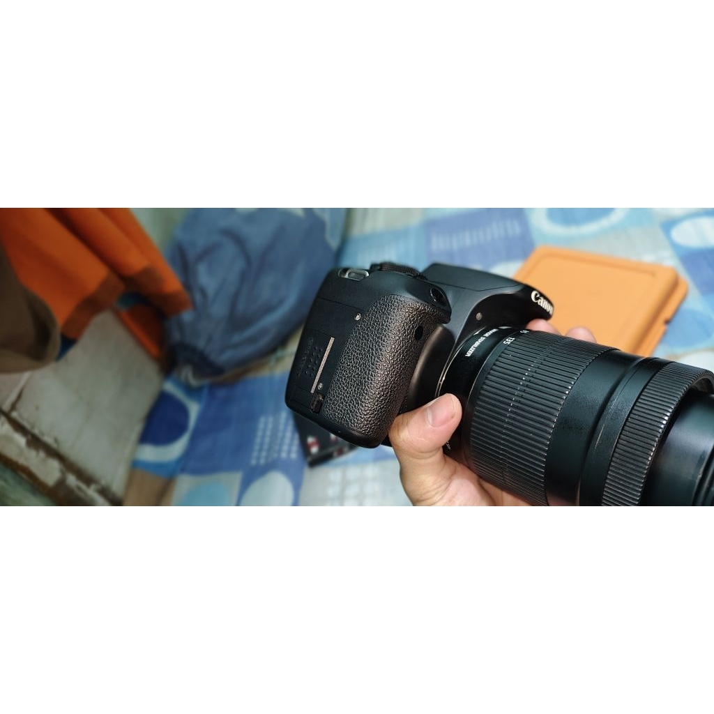 (Second) Canon EOS 700D + Lensa 18-135mm STM + Filter CPL + 2 Baterai + Charger + Box + Tas Kamera (
