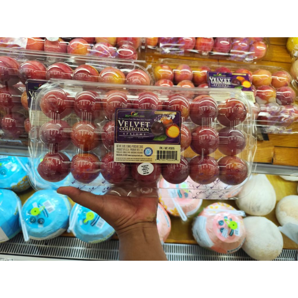 

Buah plum red import aprium velvet collection original USA gift pack