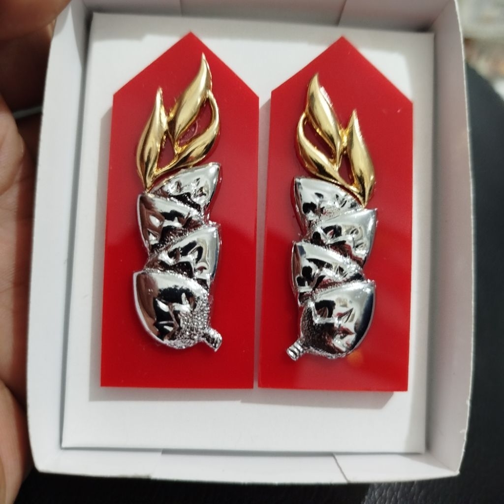 Monogram Polri Full Akrilik Mika merah