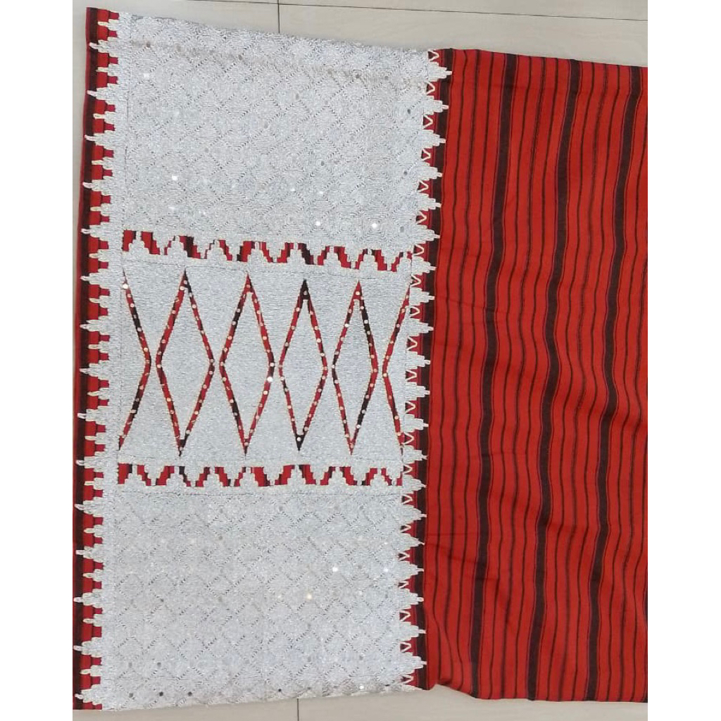 tapis jungsarat laki