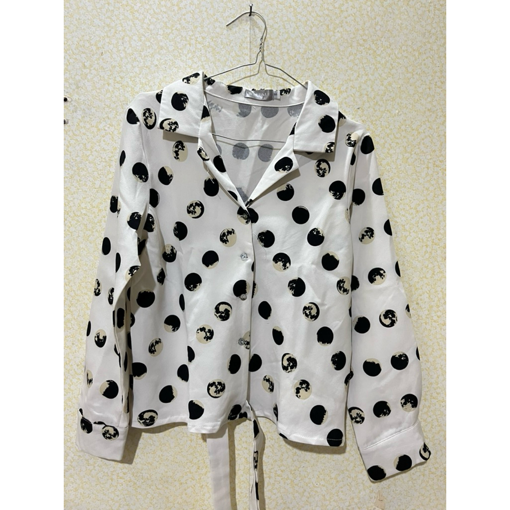 Kemeja Avenue preloved