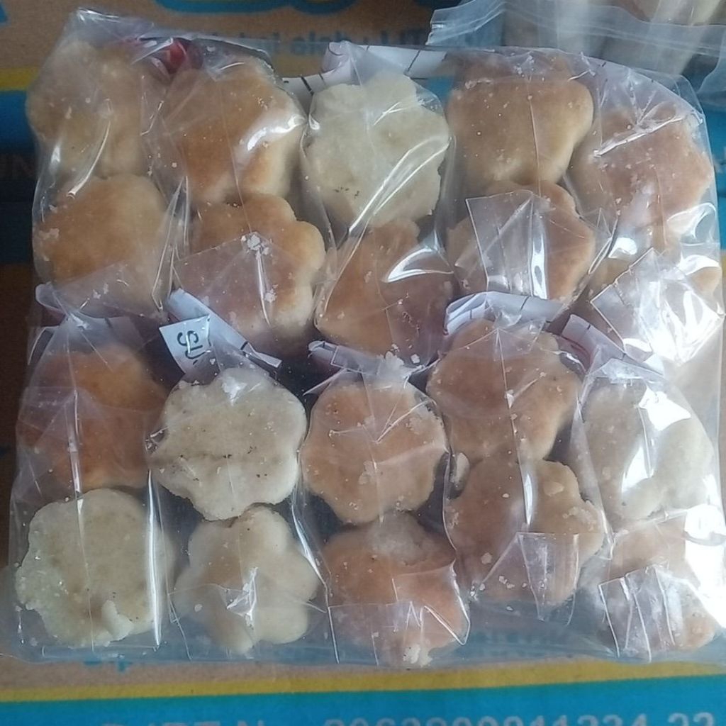 

kue kacang mini / kue keju