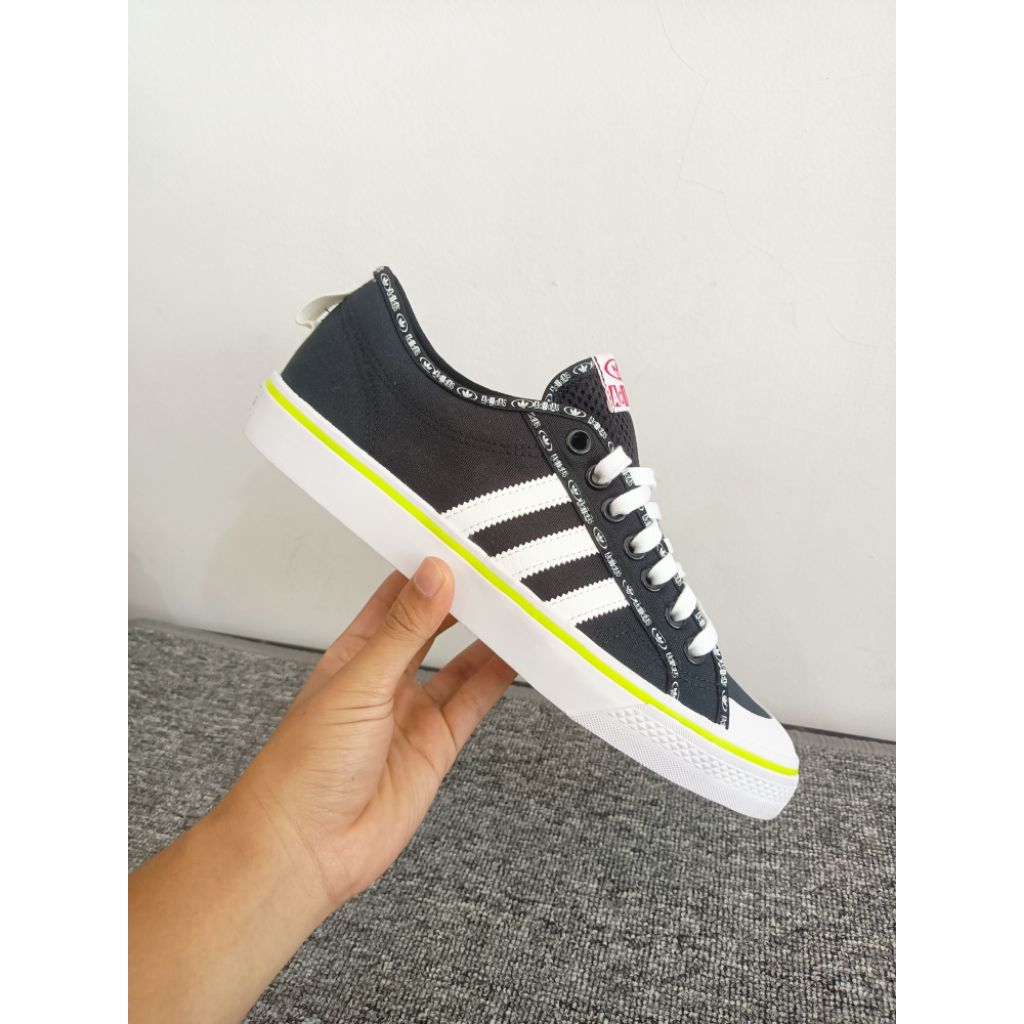 Sepatu Lifestyle Adidas Nizza Original (size 44)