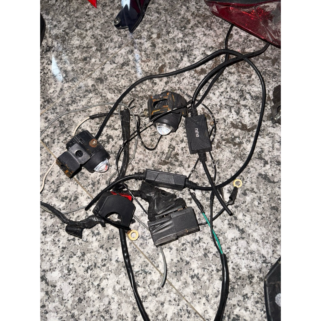 LAMPU D2 LUMINOS NINE