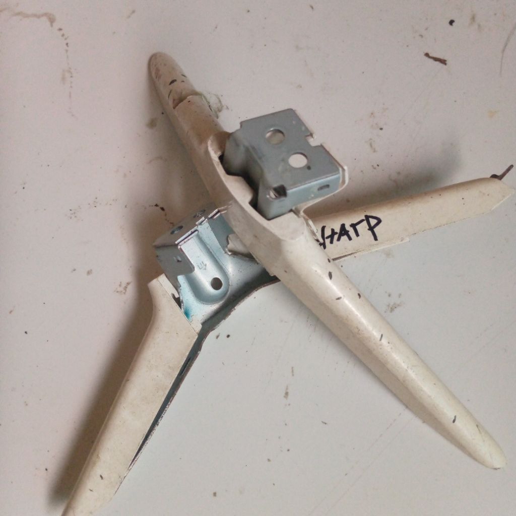 KAKI TV SHARP LC32 in