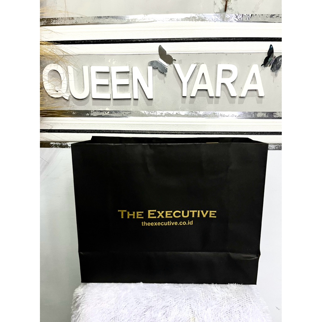 

PAPERBAG THE 3X3CUTIV3 untuk tas kado