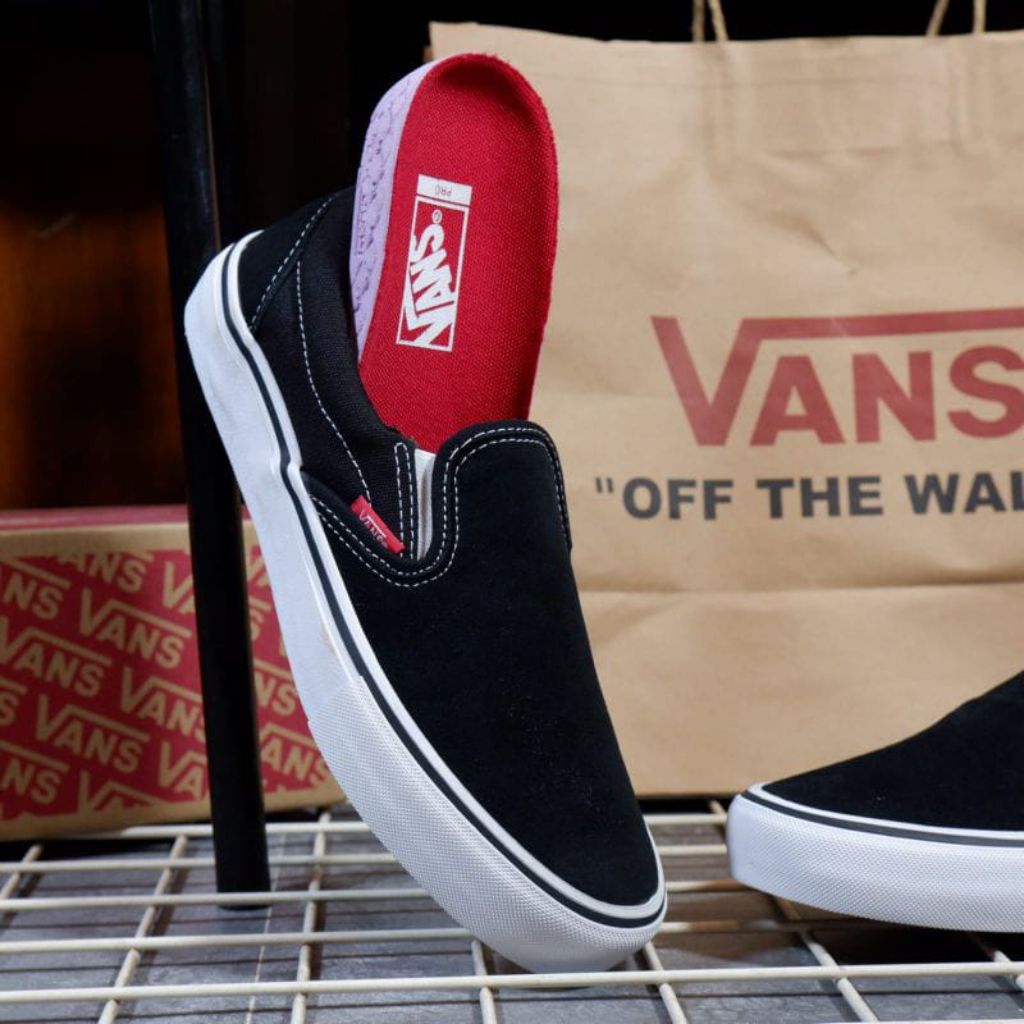VANS SLIP ON PRO BLACK WHITE