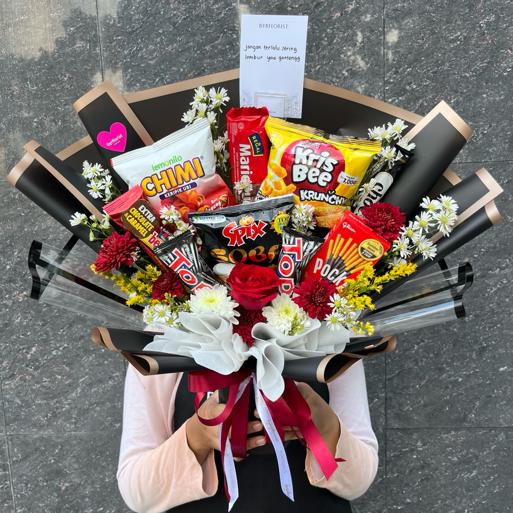 

(Khusus Jogja) Sweety Bouquet/Buket Snack + Bunga Asli (Fresh Flower)