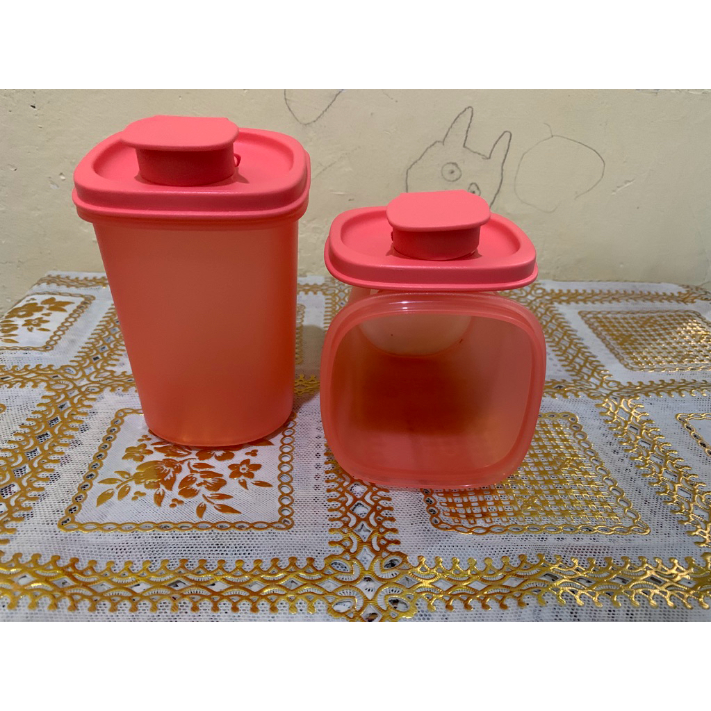 Tupperware ezy pour
