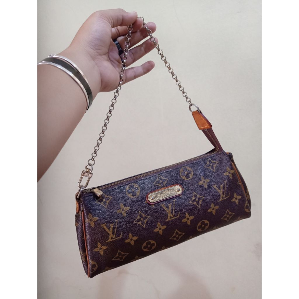 LV Eva Pochette 2011 Preloved