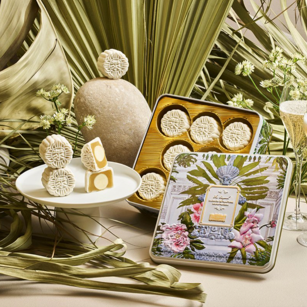 

Raffles Singapore Hotel Mooncake x Mosanco Bundle