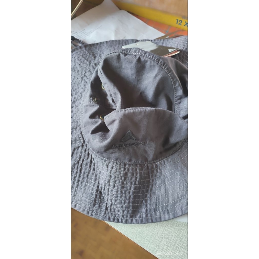 topi Eiger rimba baru