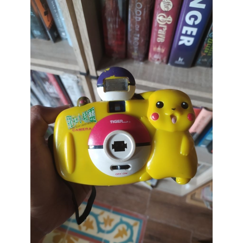 Kamera Analog Toycam Pikachu Rare Minus