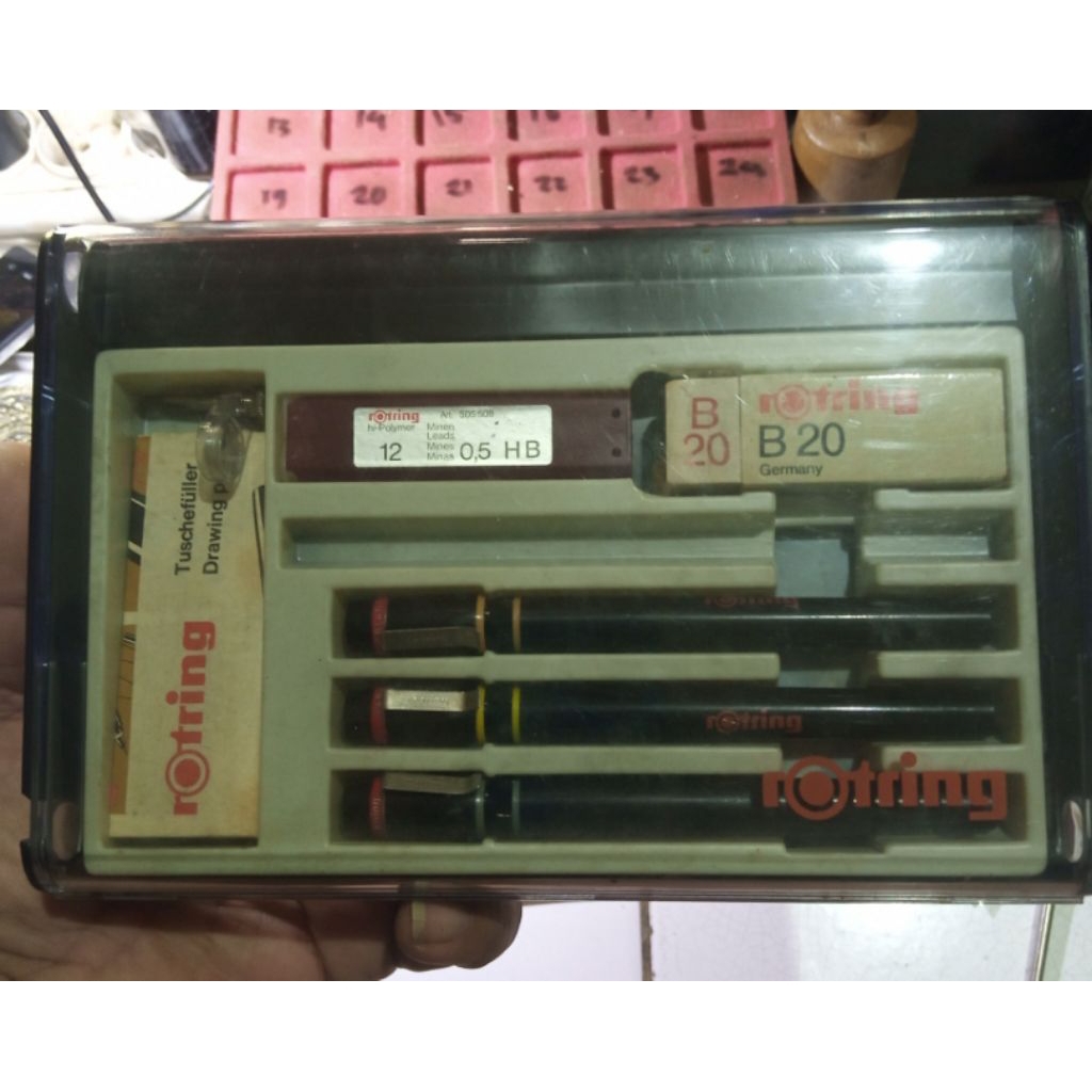

Vintage Rapido/Rotring Untuk Gambar Tehnik Minus