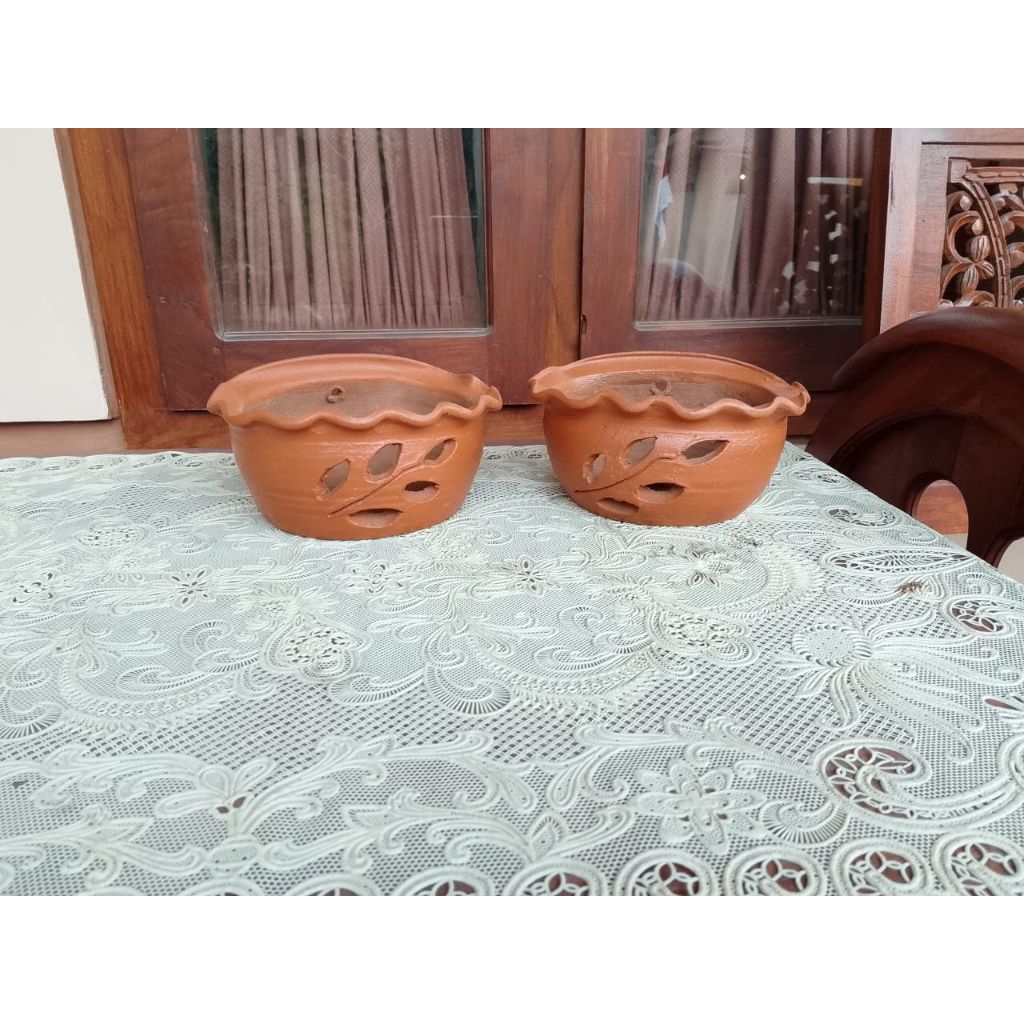 pot anggrek pot tempel anggrek tanah liat motif daun d 16-17 cm t 8-9 cm