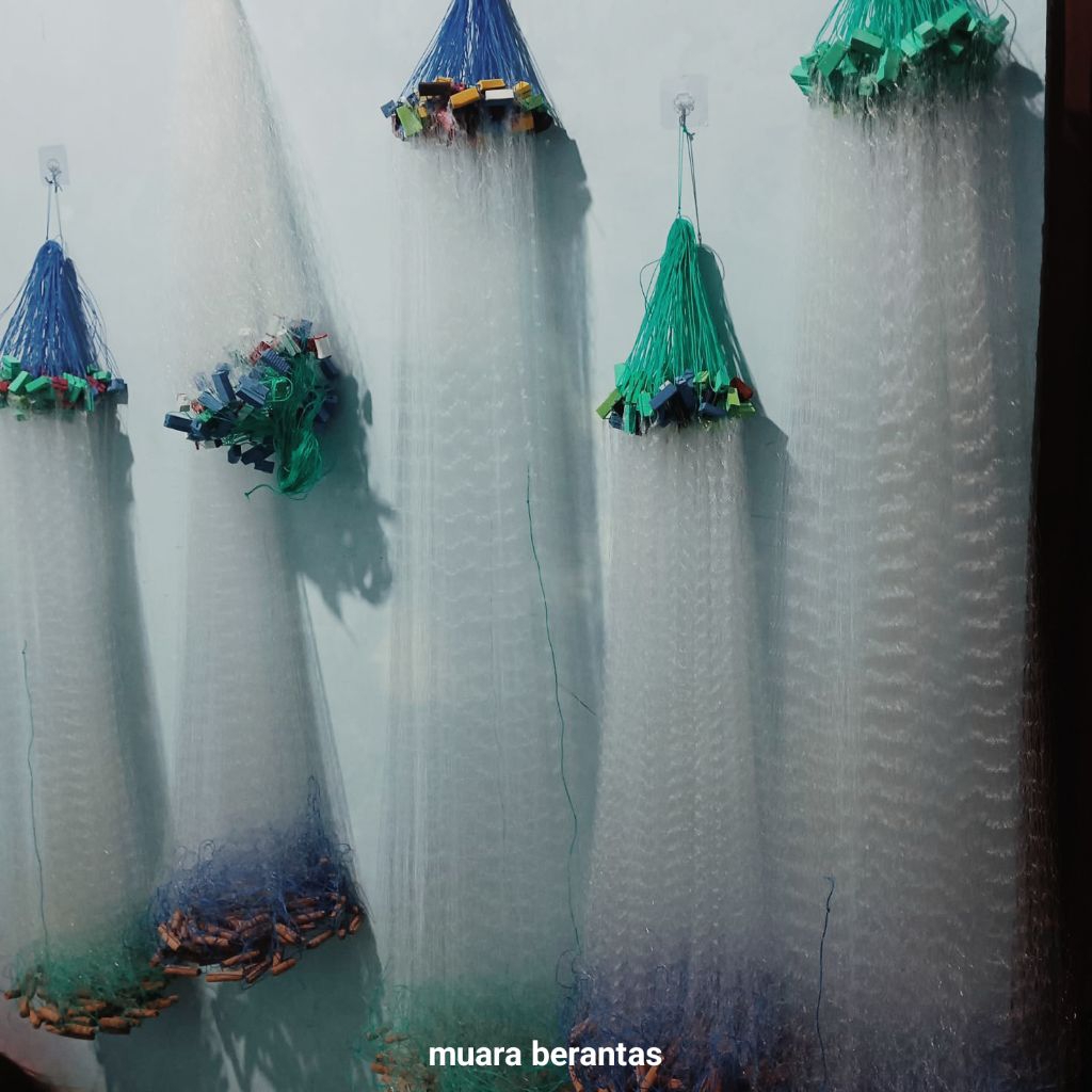JARING IKAN {PANJANG  5 METER } ~ SIAP PAKAI ~ SENAR 0.15 . PEMBERAT LANTING TANAH