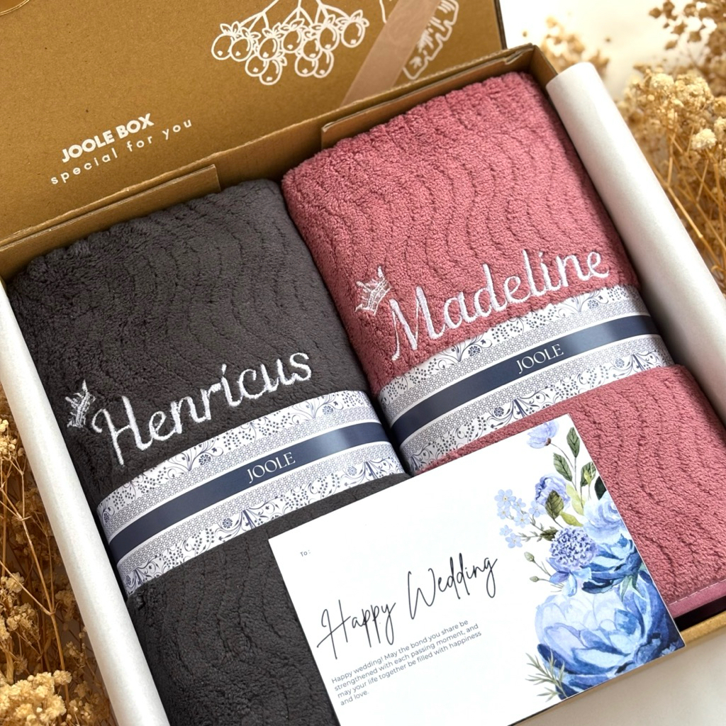 ( CUSTOM ) Hampers Wedding Couple Handuk Bordir Microfiber 70x140cm - Hadiah Pernikahan Handuk Coupl