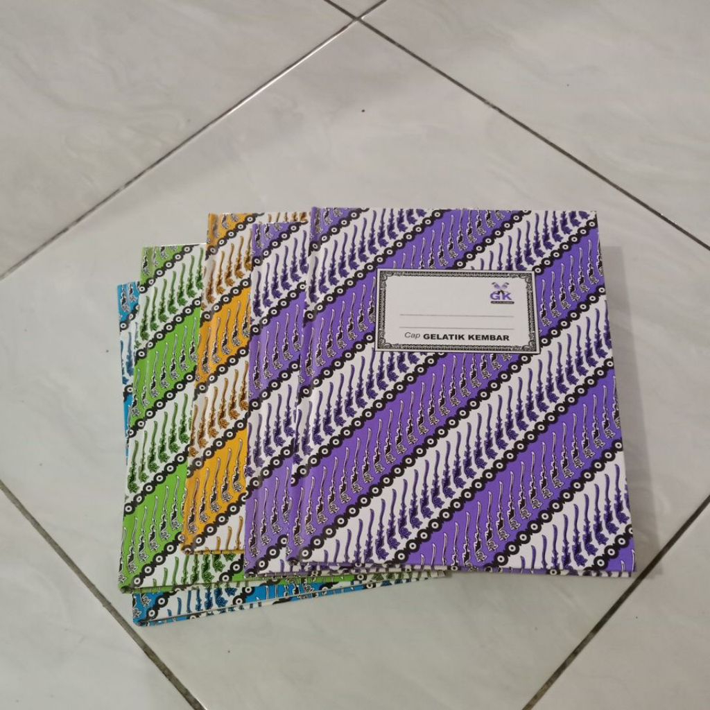 

paket cuci gudang PC13 buku kwarto 5pcs isi 50 lembar