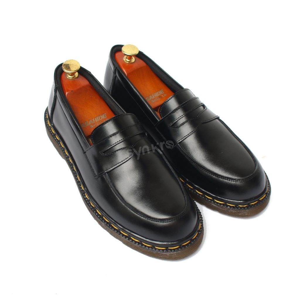 Synkro Kencana Sepatu Loafers Hitam Formal Kulit Sapi Asli
