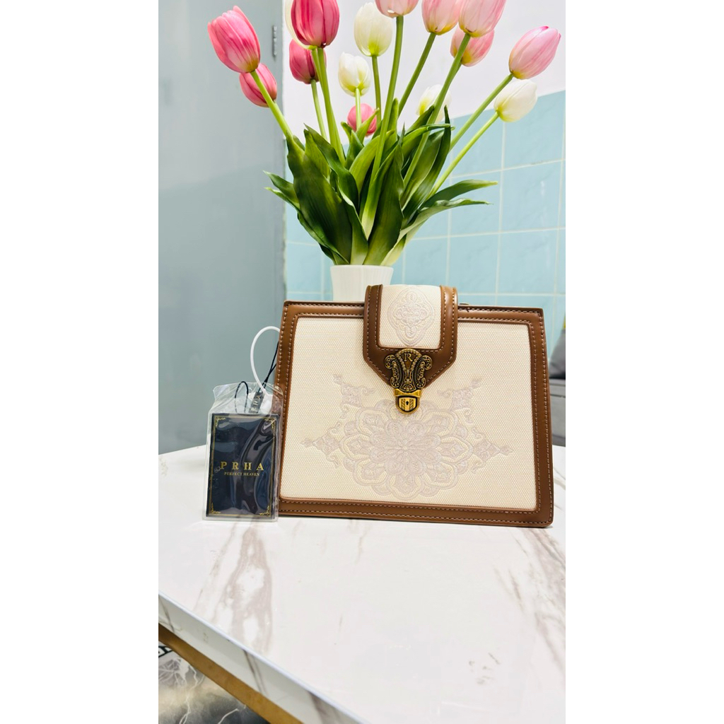 PRAHA bag + box exclusive