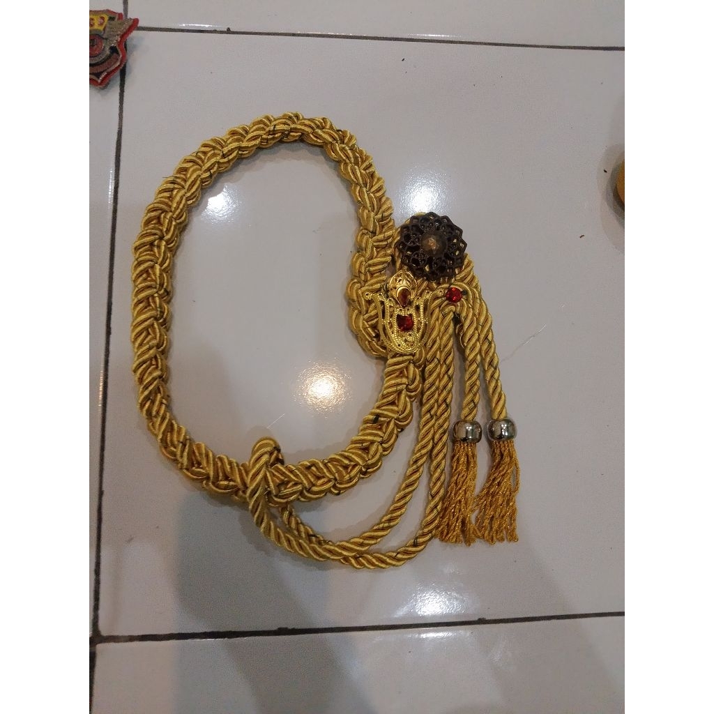 

tali koor emas Paskibra