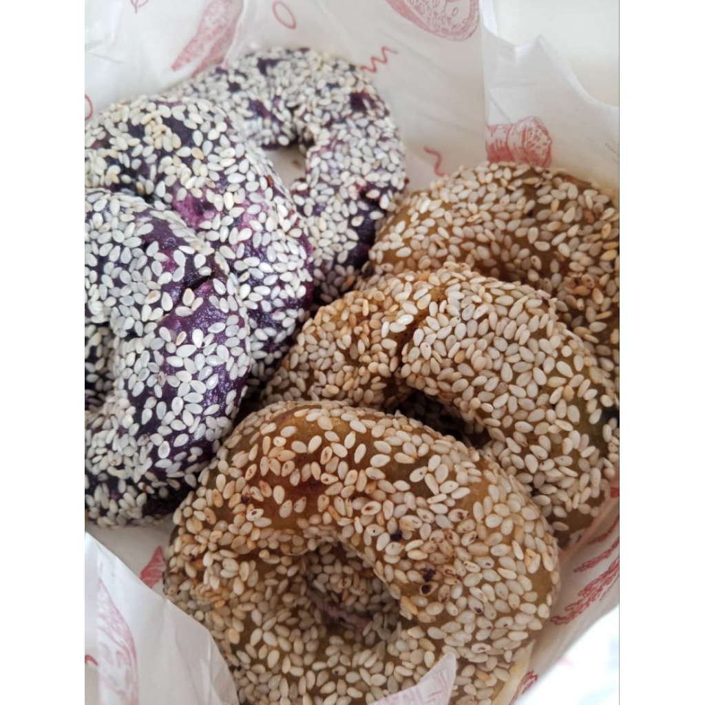 (KHUSUS JABODETABEK)Donat ketan wijen pisang/ubi ungu/mix