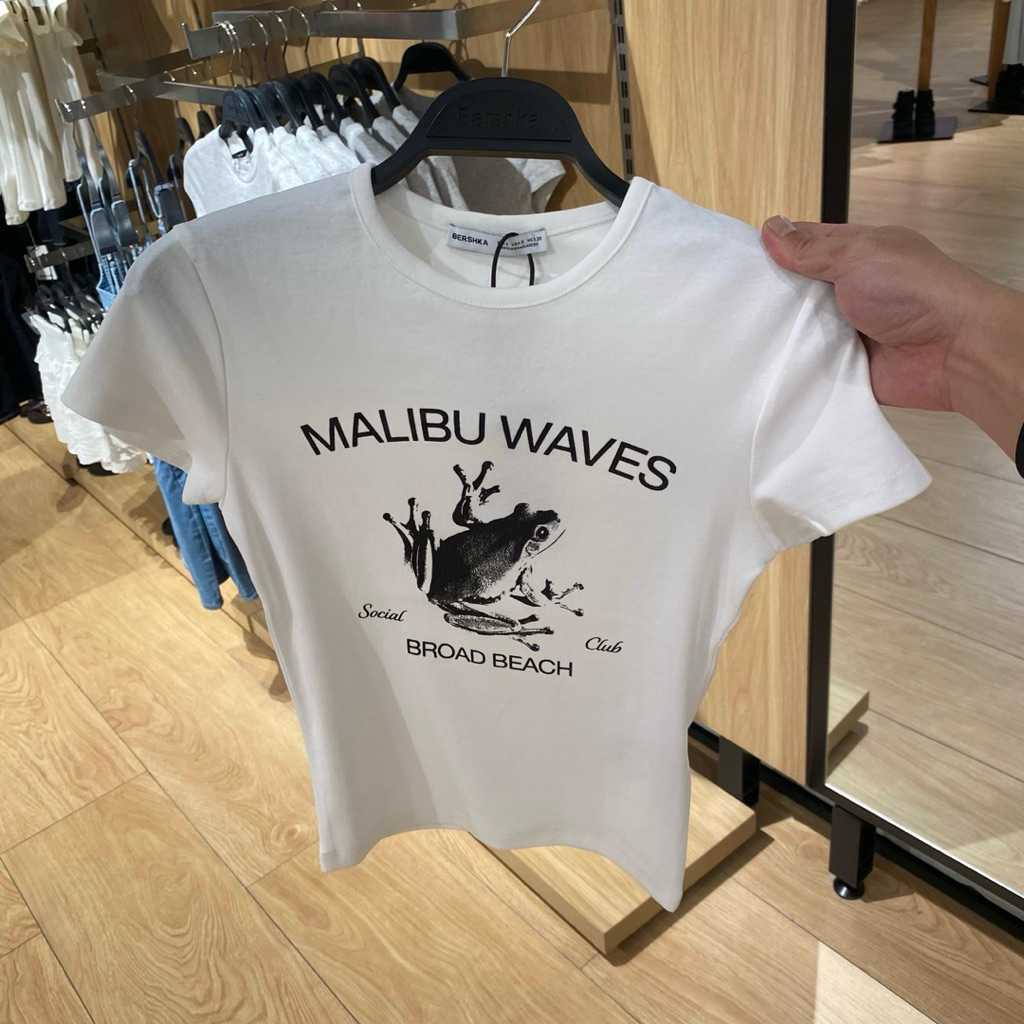 Jastip. Tshirt Crop Bershka (Woman)