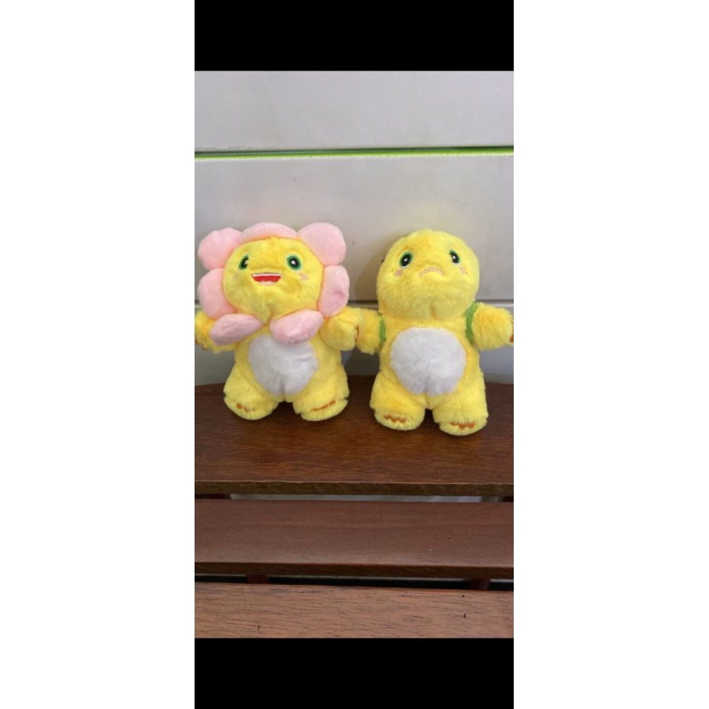 Gantungan kunci boneka dino kuning