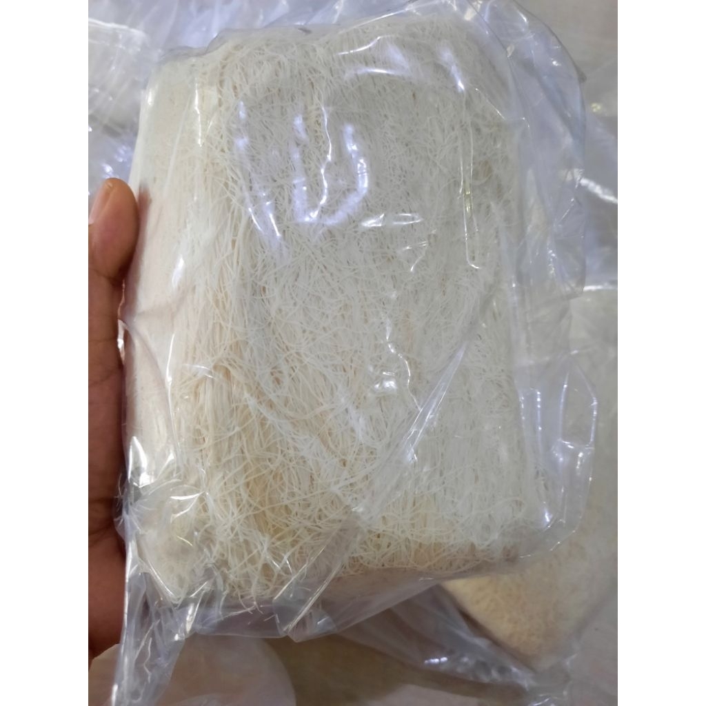 

Rambut kunafa frozen/ Kataifi/ Kadayif untuk dessert dan Coklat dubai (1/2 kg)