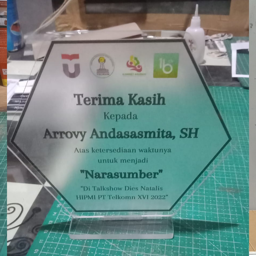 lakat Akrilik Custom 5 mm I Plakat Wisuda I Plakat Lomba I Penghargaan Plakat Murah Bandung Alghifar
