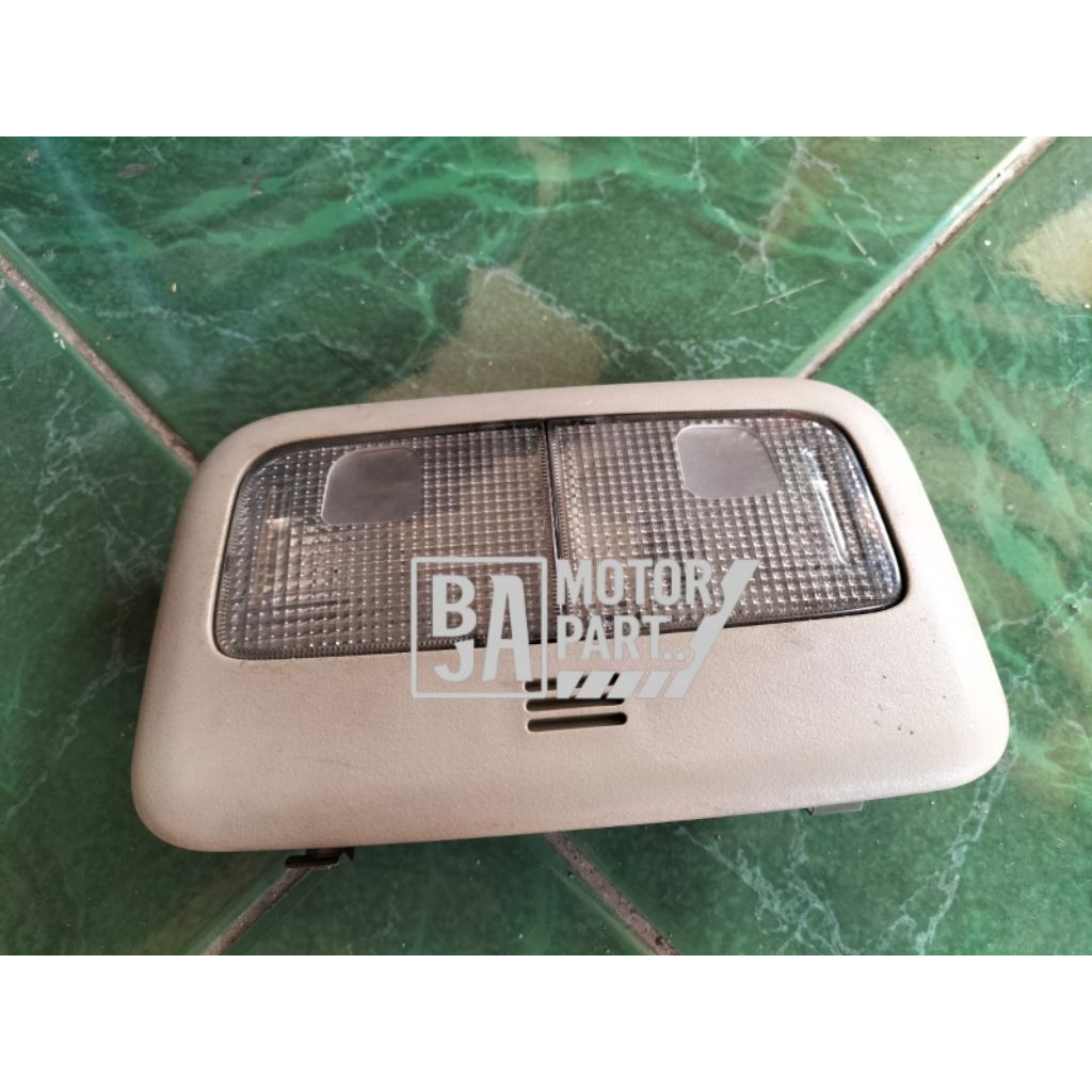 lampu plafon tengah depan Toyota Vios Gen 2